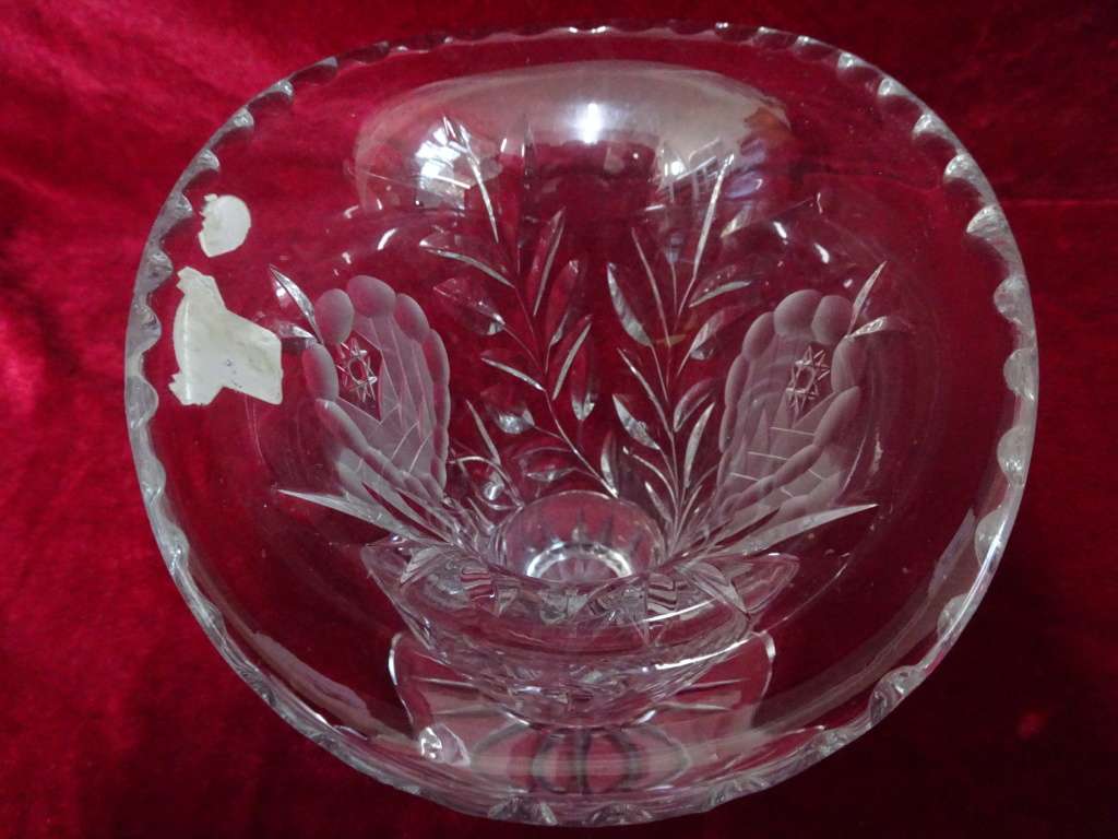 Stunning Bohemia Hand Cut Lead Crystal Flower Vase In Excellent Condition