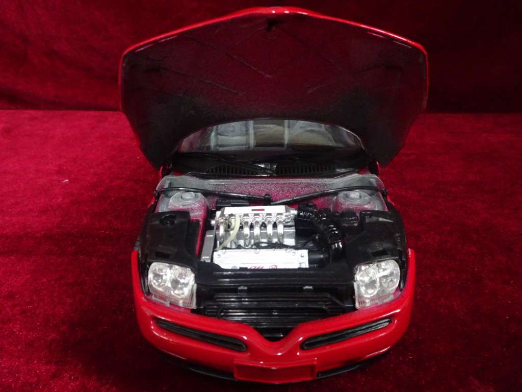 Maisto Collection Scale 1:18 Diecast 1995 Alfa Romeo Spider (No Box)