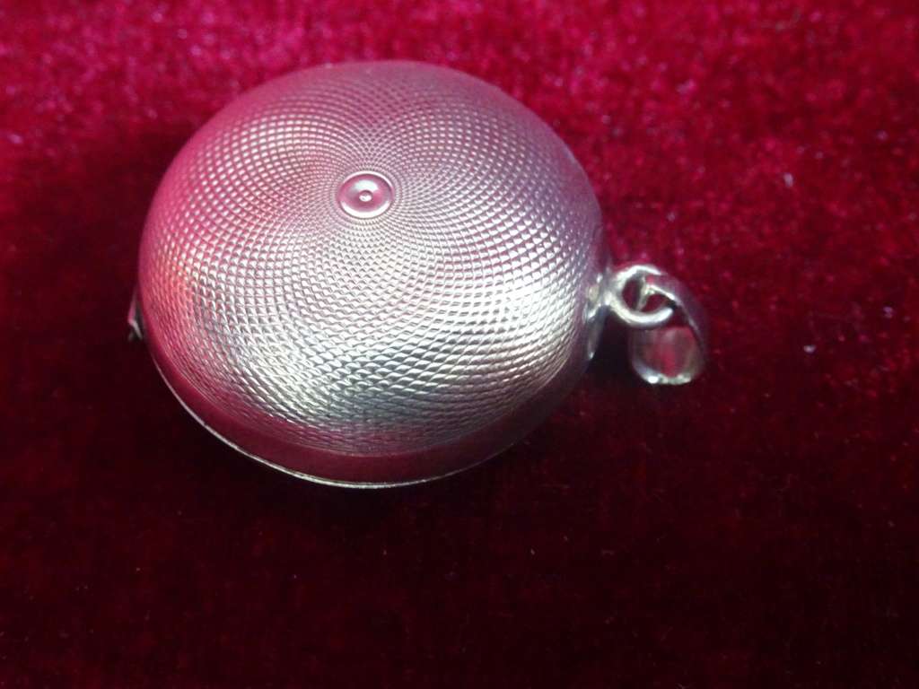 Lovely Vintage Birmingham Hallmarked 1927-28 Victorian Style Coin Sovereign Case (17.5 Gram)