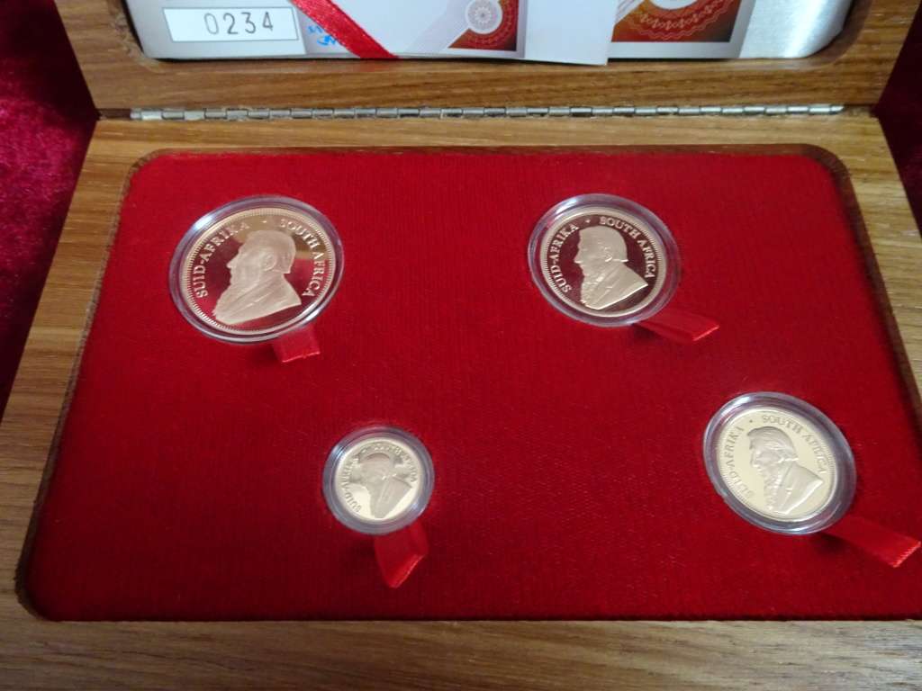 Stunning 2015 Prestige Set Krugerrand (Set Number 234) - In Original Box