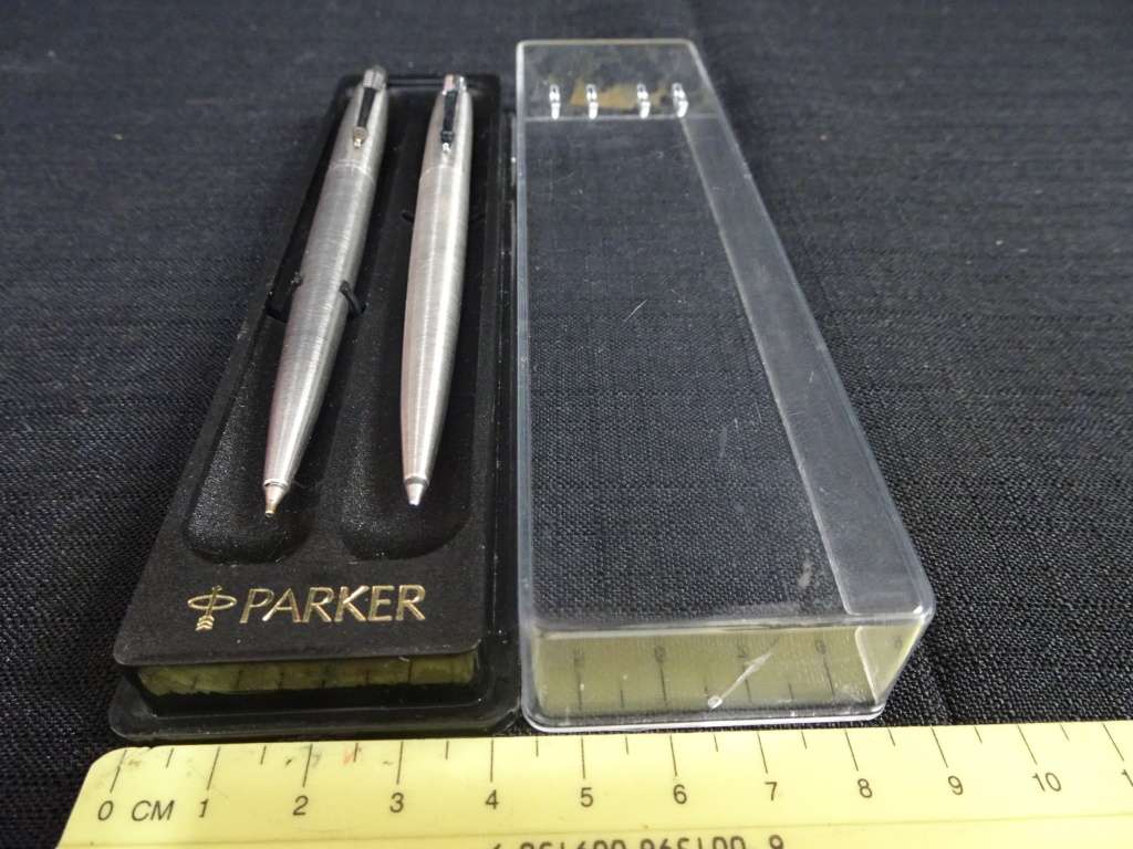 Parker Stainless Steel Silver Pen and Pencil Set