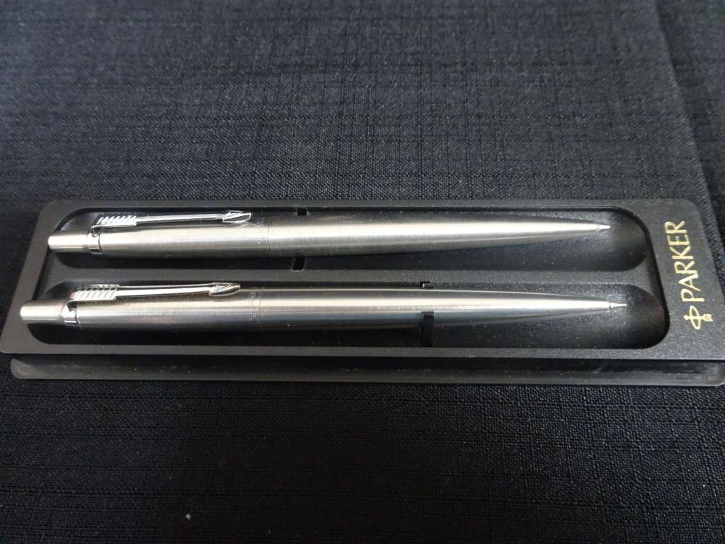 Parker Stainless Steel Silver Pen and Pencil Set