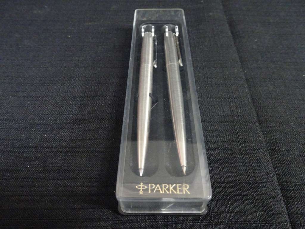 Parker Stainless Steel Silver Pen and Pencil Set
