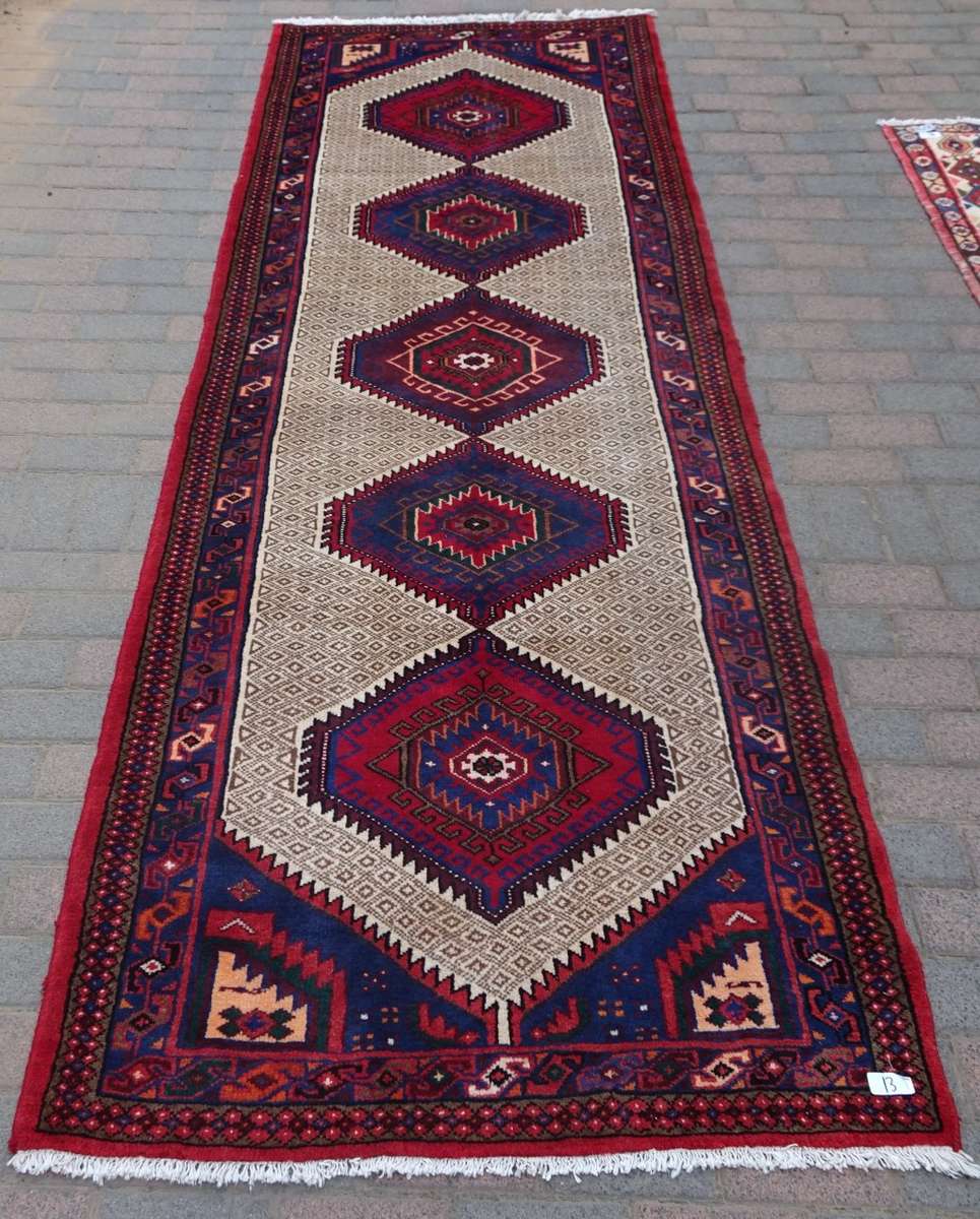 Stunning Persian Hammaon Runner Carpet - 3.10 m x 1.10 m - Handmade In Iran - See My Description