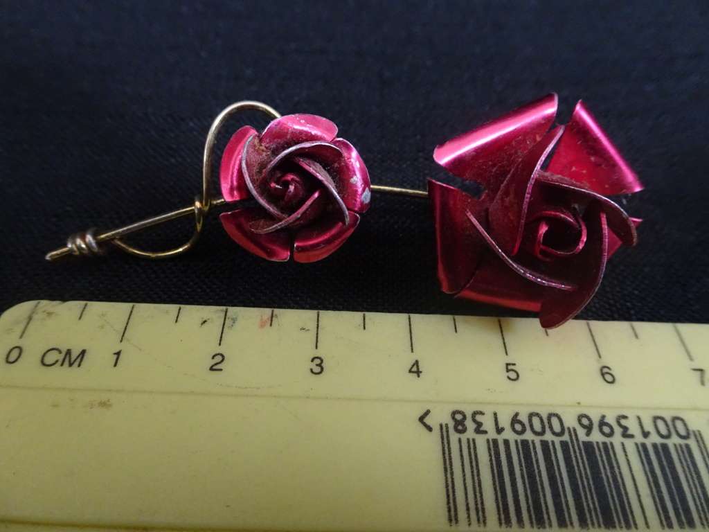 Three Stunning Vintage Costume Jewellery Brooches - See My Description