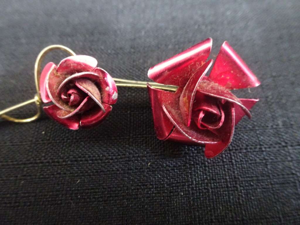 Three Stunning Vintage Costume Jewellery Brooches - See My Description