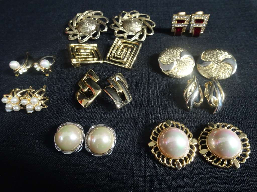 Beautiful Joblot Of Ten Pairs Of Costume Jewellery Earrings - In Excellent Condition