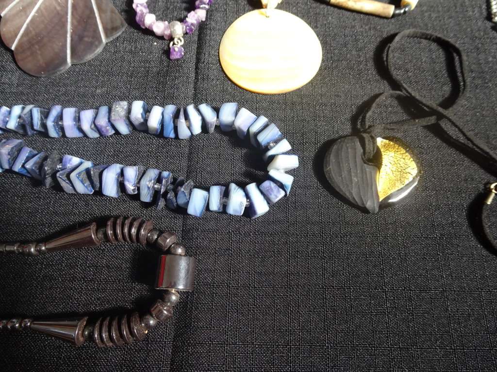 Gorgeous Joblot Of Ten Costume Jewellery Necklaces - In Excellent Condition