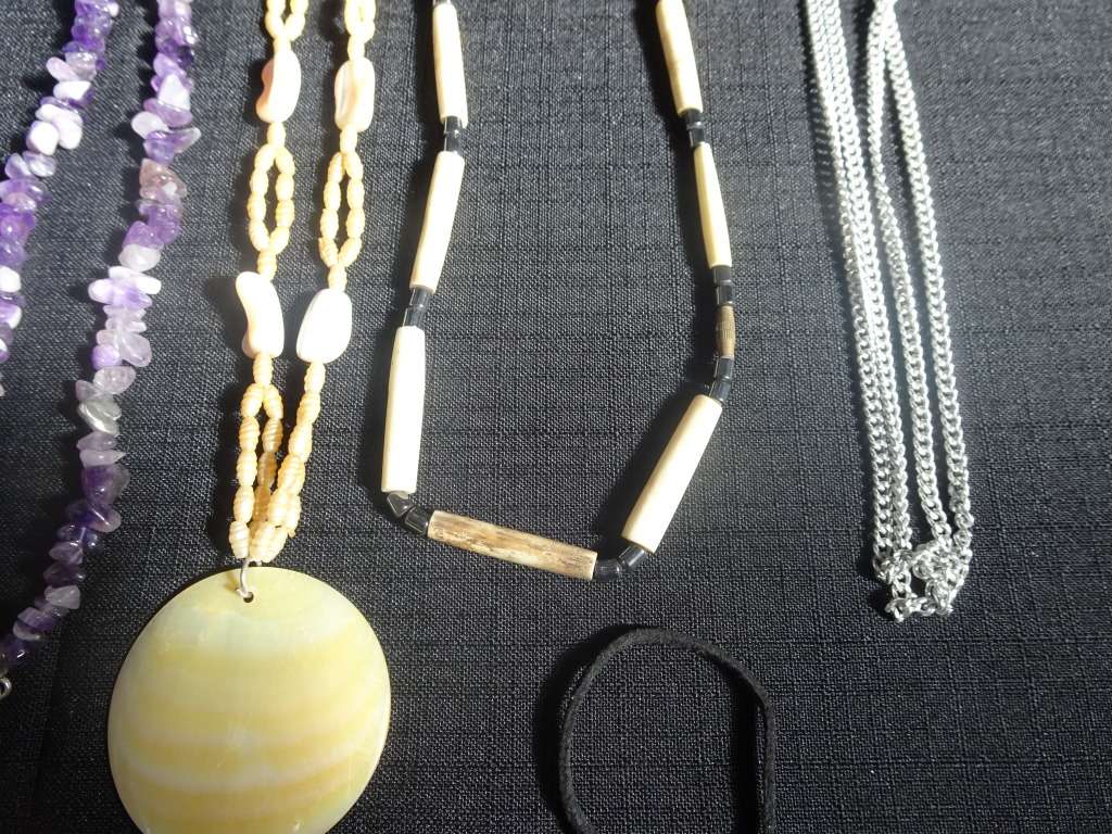 Gorgeous Joblot Of Ten Costume Jewellery Necklaces - In Excellent Condition