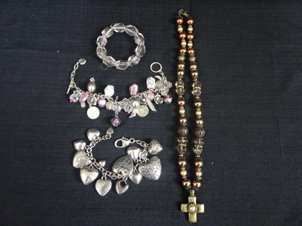 Beautiful Joblot Of Costume Jewellery - In Excellent Condition - See My Description