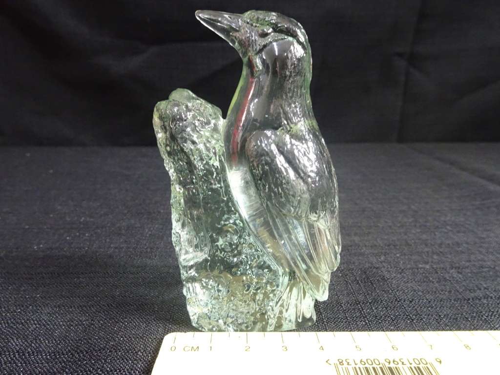 Svenskt Glass Crystal Woodpecker Bird Wren RSPB Limited edition Signed P.Hoff. Paperweight