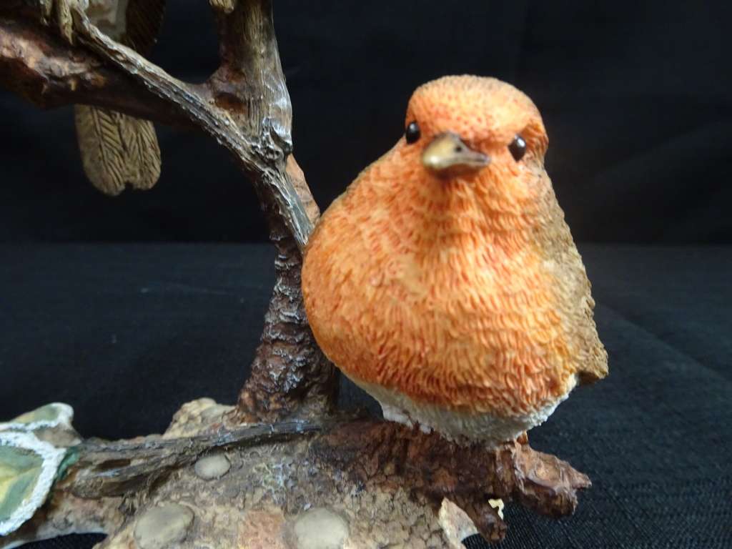 Vintage Limited Edition Coalport Robin Redbreast Frosty Morning Bird Collection - Number 3788/4950