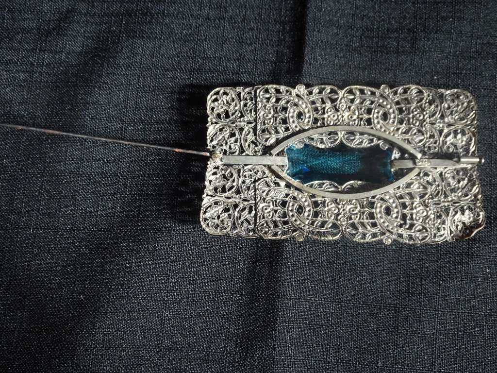 Stunning Vintage Metal Czechoslovakia Brooch With Blue Stones Hallmark `377` - Great Condition