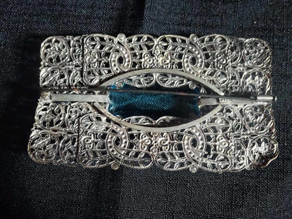 Stunning Vintage Metal Czechoslovakia Brooch With Blue Stones Hallmark `377` - Great Condition