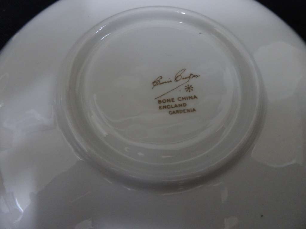 Stunning Susie Cooper `Magnolia` Coffee Set - See Description