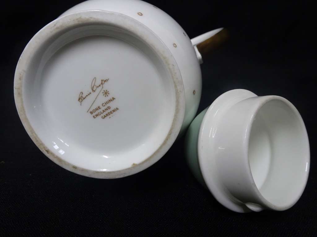 Stunning Susie Cooper `Magnolia` Coffee Set - See Description