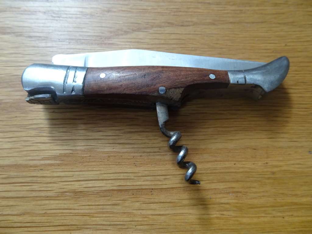 Fabulous Vintage `Laguiole 1421` Folding Knife Single Blade