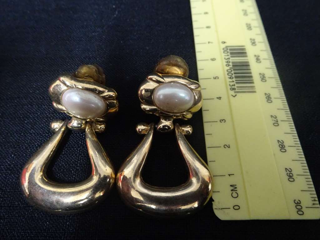 Stunning Big Joblot Of Different Costume Jewellery - In Excellent Condition