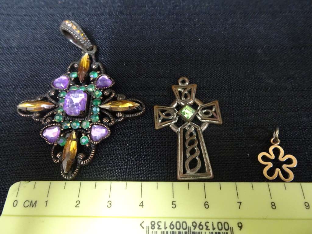 Stunning Big Joblot Of Different Costume Jewellery - In Excellent Condition