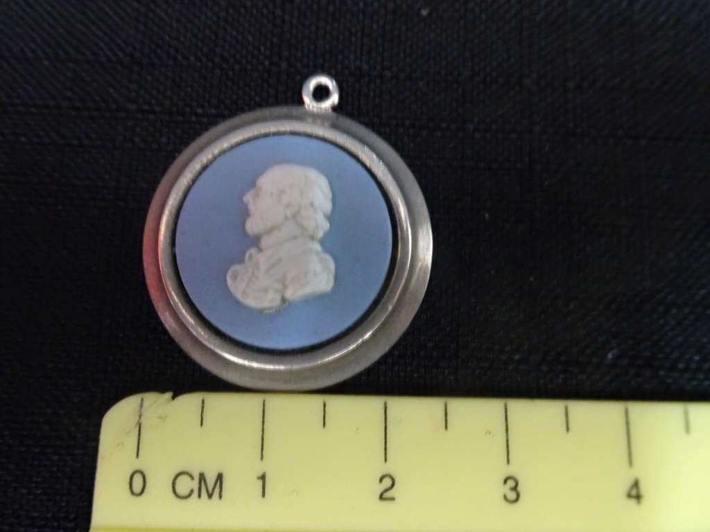 Vintage Silver Plate England Wedgwood Man Shakespeare Pendant - See My Description