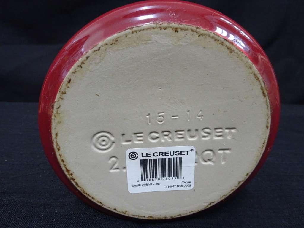Le Creuset Crock Canister (XL) Cerise Red Ombre Stoneware Lided Kitchen Jar - In Excellent Condition