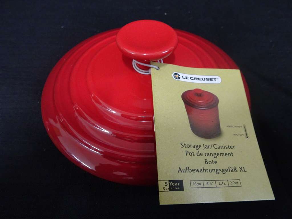 Le Creuset Crock Canister (XL) Cerise Red Ombre Stoneware Lided Kitchen Jar - In Excellent Condition