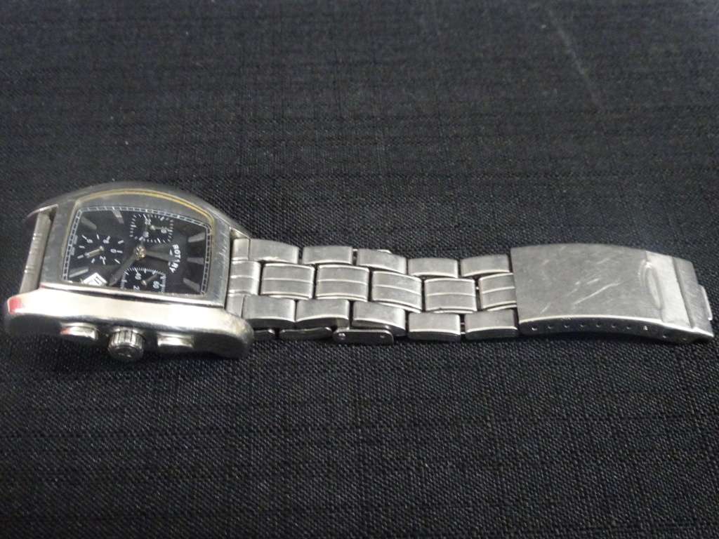Stunning Rotary Dolphin Standard Sapphire Swiss Made Watch - In Excellent Condition- See Description