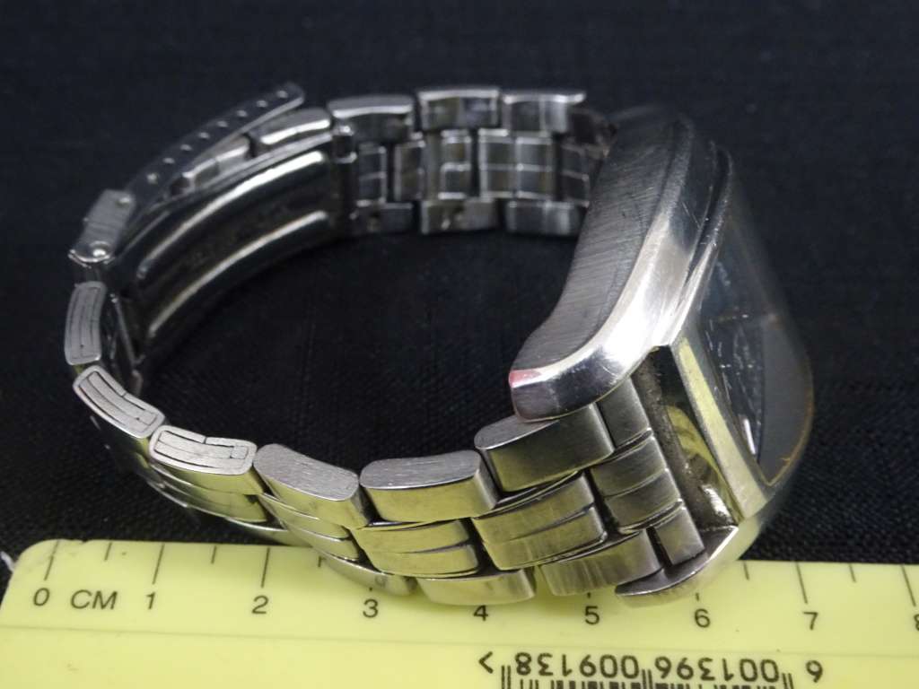 Stunning Rotary Dolphin Standard Sapphire Swiss Made Watch - In Excellent Condition- See Description