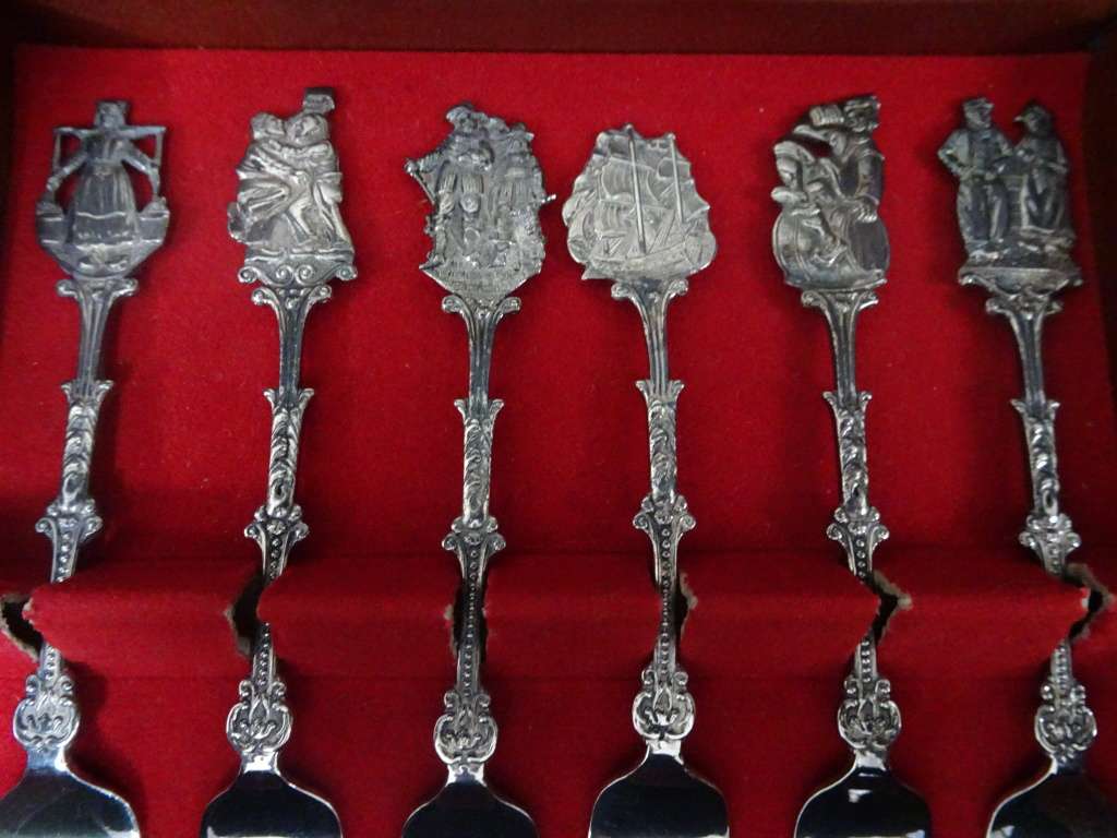Six Piece Holland Netherlands Dessert Fork Silver Plate Vintage Collectible Set In Original Box