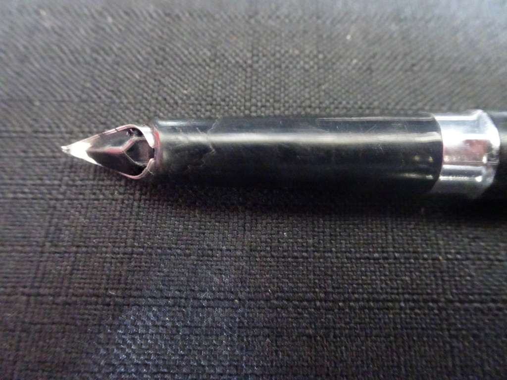 1950`s Queensway Cartridge Fountain Pen - No Cartidge Included - Made In England