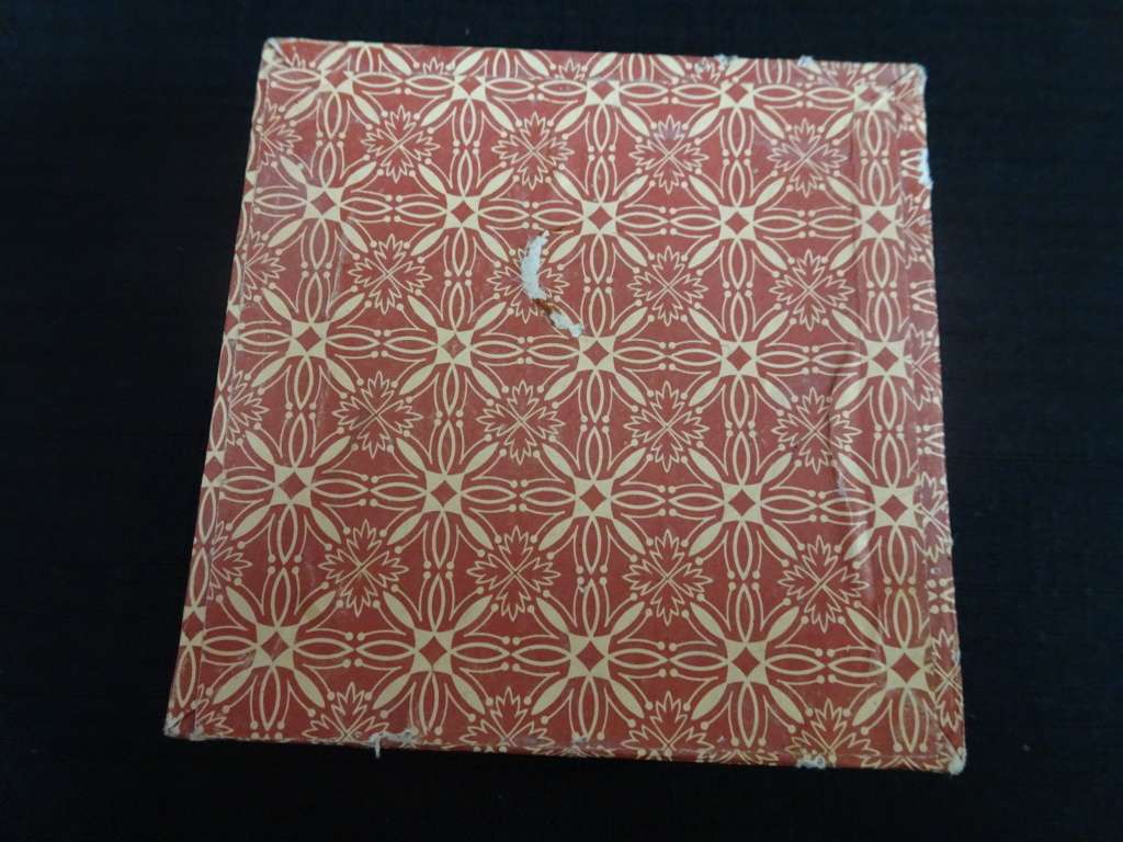 Stunning Vintage Chinese Cloisonne Enamel Bird And Flower Trinket Box - (H: 2cm / W: 7cm)