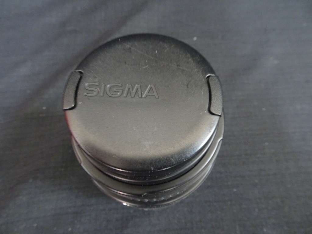 Sigma DL Focus Auto Focus 75-300mm F4.5-5.6 MC Macro Lens - See Description