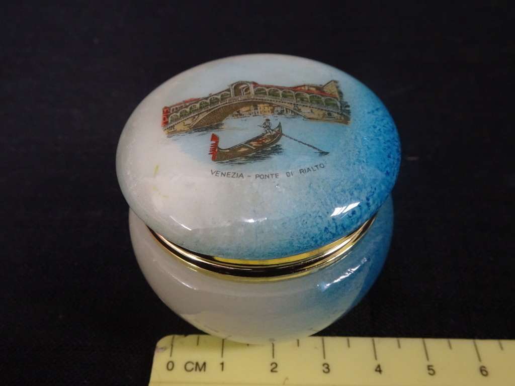 Vintage Hinged Italian Alabaster Trinket Box Mini Venezia - Ponte Di Rialto - In Good Condition