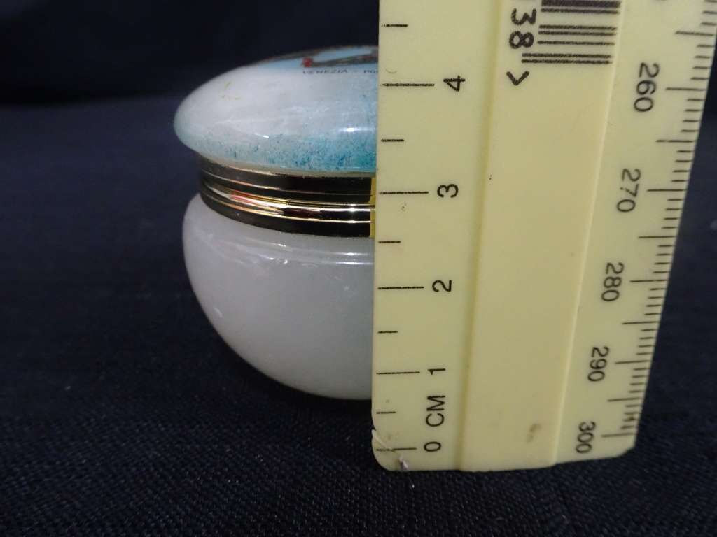 Vintage Hinged Italian Alabaster Trinket Box Mini Venezia - Ponte Di Rialto - In Good Condition