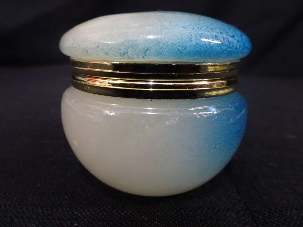 Vintage Hinged Italian Alabaster Trinket Box Mini Venezia - Ponte Di Rialto - In Good Condition