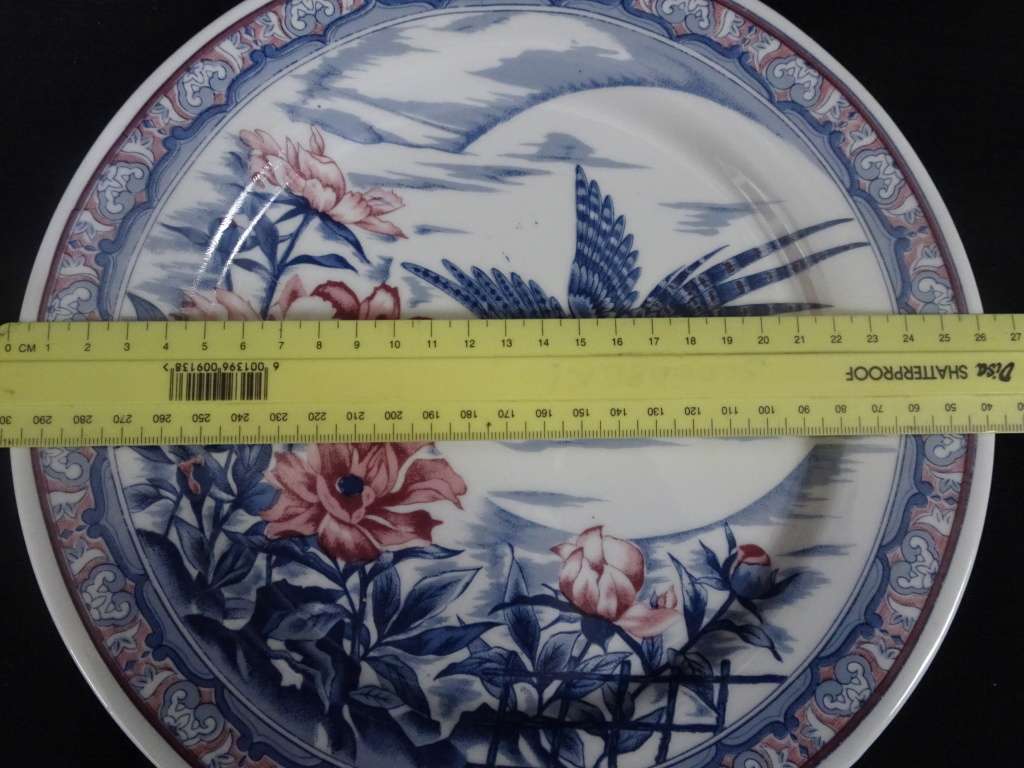 Beautiful Large Imari Plate With Flying Pheasant & Blossoms - In Excellent Condition