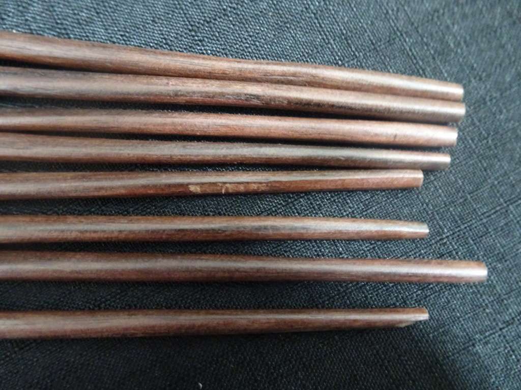 Rare Vintage Wooden Box Containing 8 Chopsticks With Carved Top Depicting A Lizard and Frog