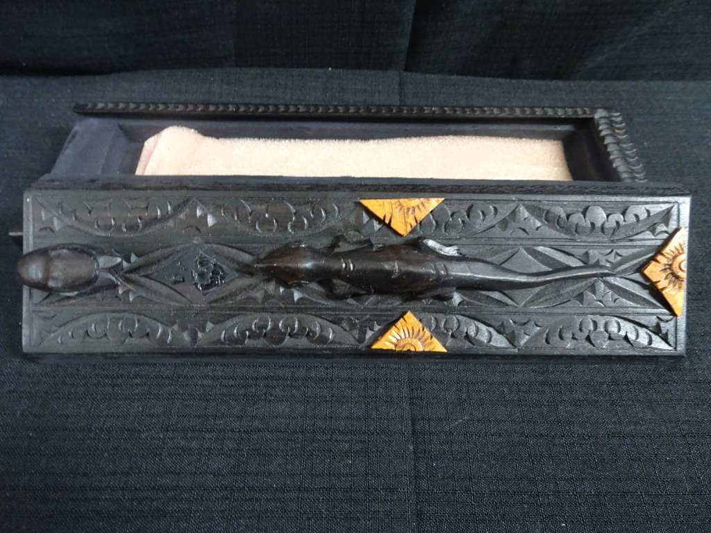 Rare Vintage Wooden Box Containing 8 Chopsticks With Carved Top Depicting A Lizard and Frog