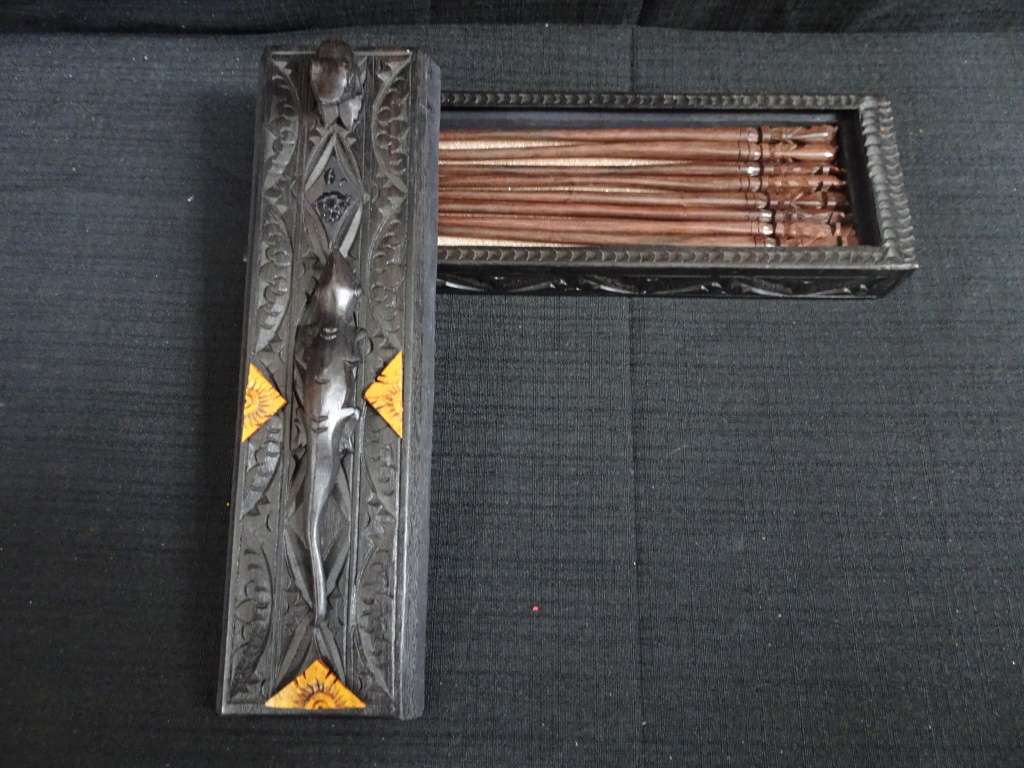 Rare Vintage Wooden Box Containing 8 Chopsticks With Carved Top Depicting A Lizard and Frog