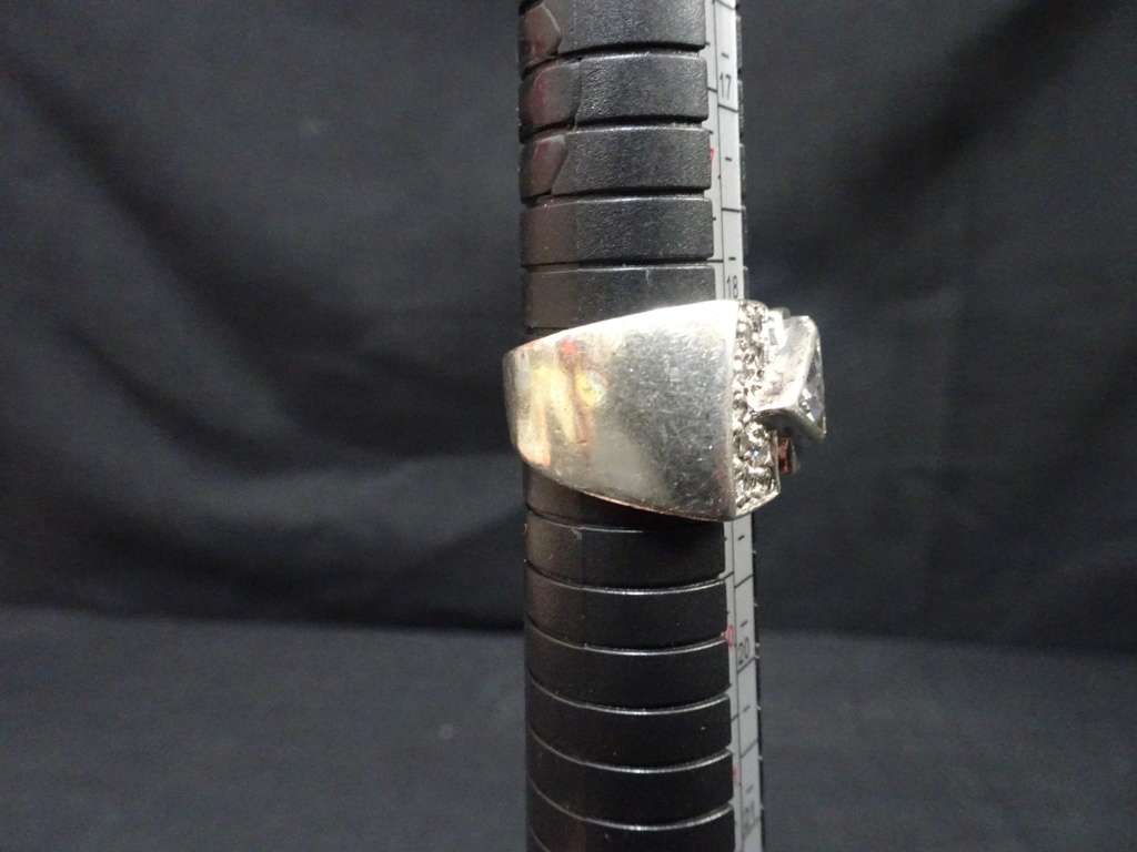 Beautiful Custom Made Sterling Silver Ring - 8.9 Grams - Clearly Marked 925 - Size 9
