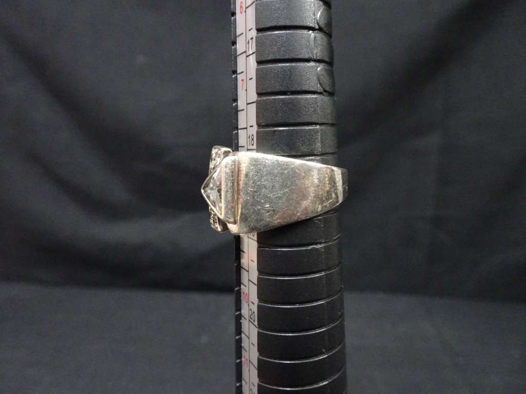 Beautiful Custom Made Sterling Silver Ring - 8.9 Grams - Clearly Marked 925 - Size 9