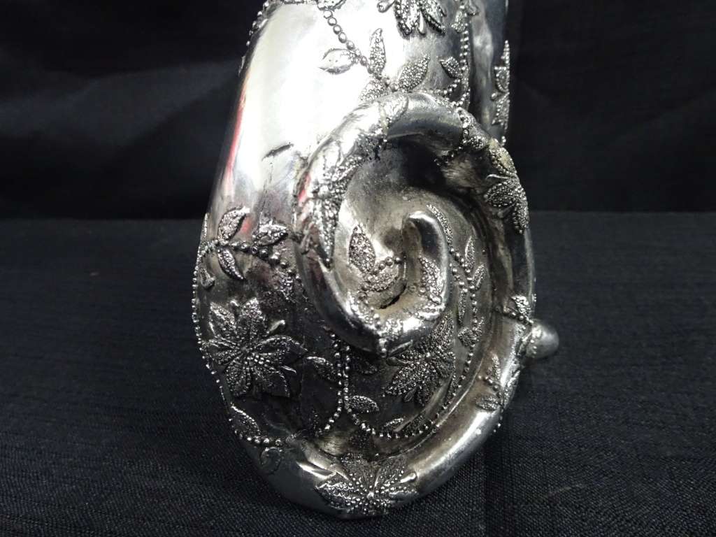 Stunning Funky Electroplating Resin Cat Ornament - In Excellent Condition