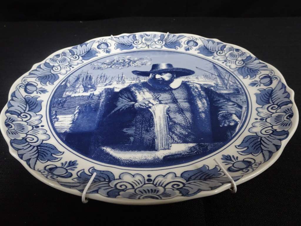 Stunning Vintage Special Limited Collectors Edition "The Merchant" Delft Wall Plate