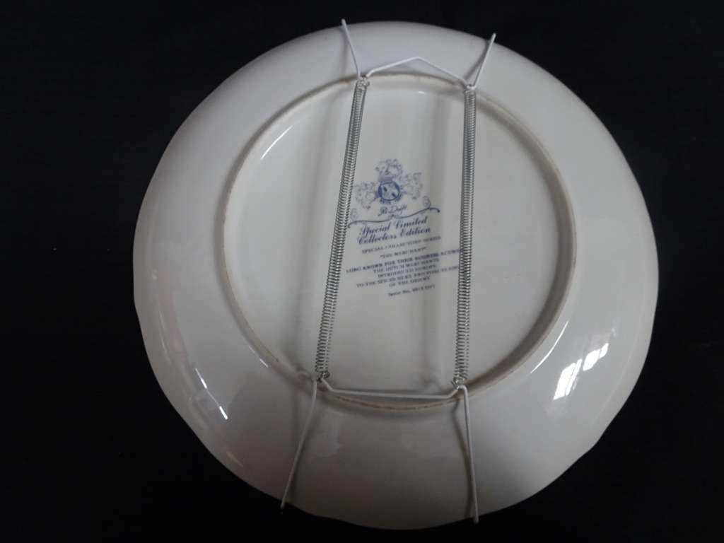 Stunning Vintage Special Limited Collectors Edition "The Merchant" Delft Wall Plate