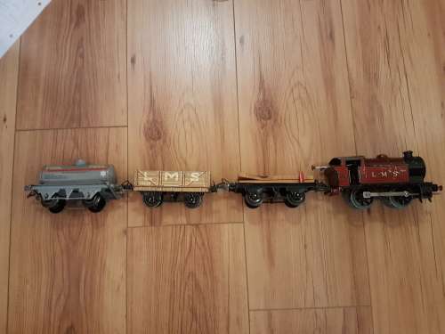 1937 EM 320 Hornby Tank Goods Set