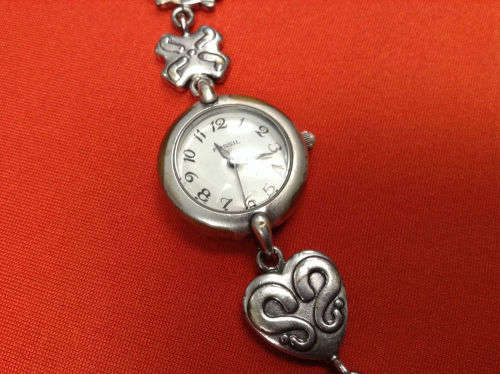 Rare Vintage Ladies Antique Fossil Bracelet Silver Watch EC-8715 C