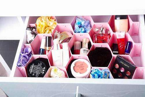 House hold drawer partition and organizer