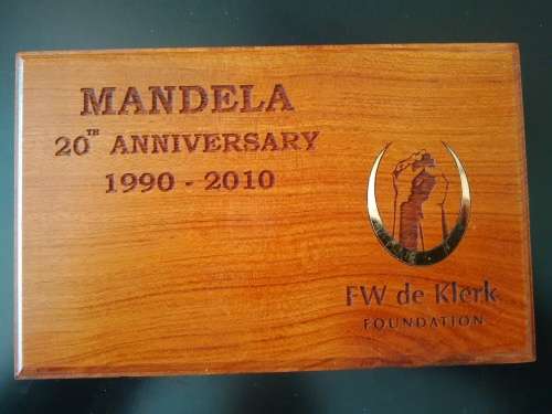 MANDELA 20th Anniversary 1990-2010 FW de Klerk Foundation 1/2 oz Gold Coin