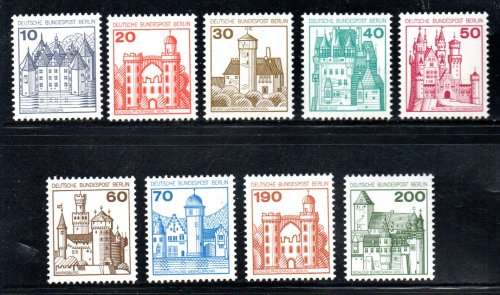 WEST BERLIN 1977 CASTLES AND PALACES UMM SET OF (X9). AS PER SCANS. GOOD VALUE.