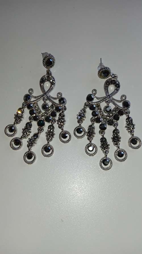 >>> Beautiful Extraordinary Chandelier Earrings <<<